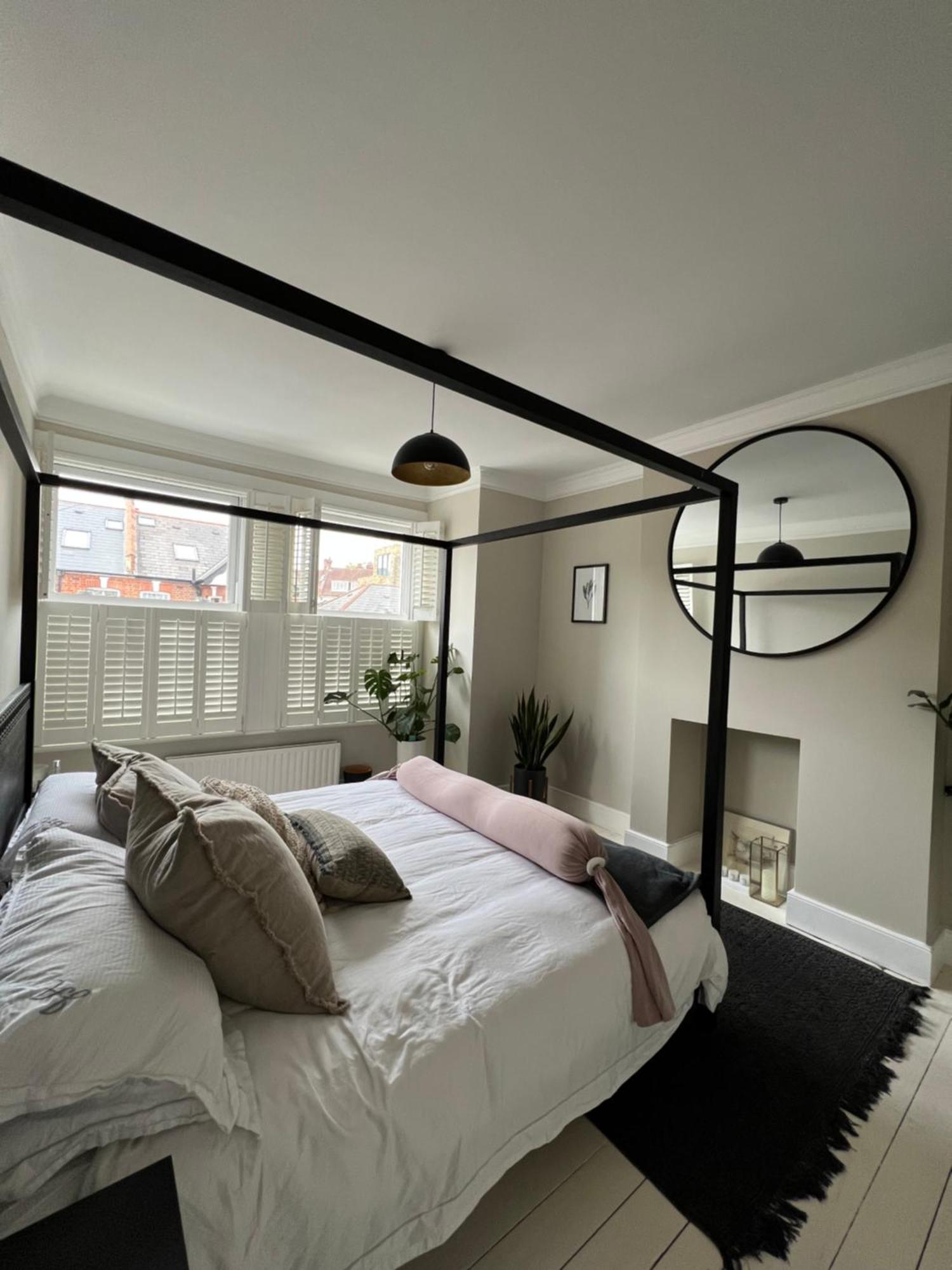 Gorgeous 3 Bedroom In Quaint Southfields * Londres